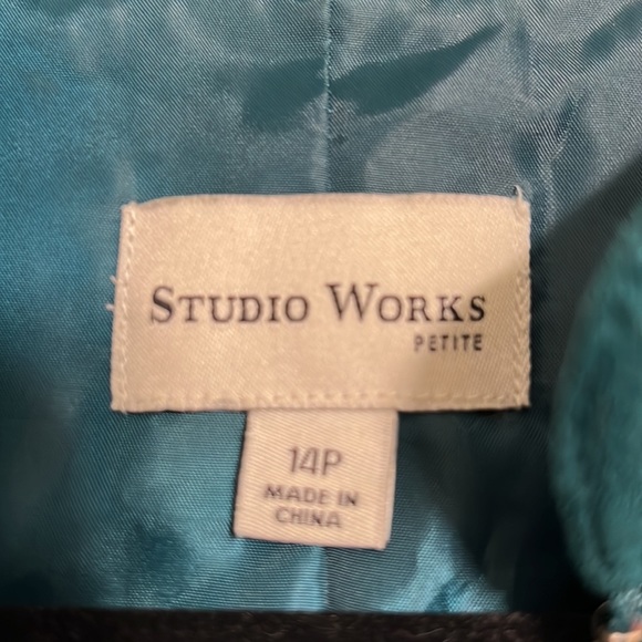 Emerald green jacket, size 14P - Picture 2 of 3